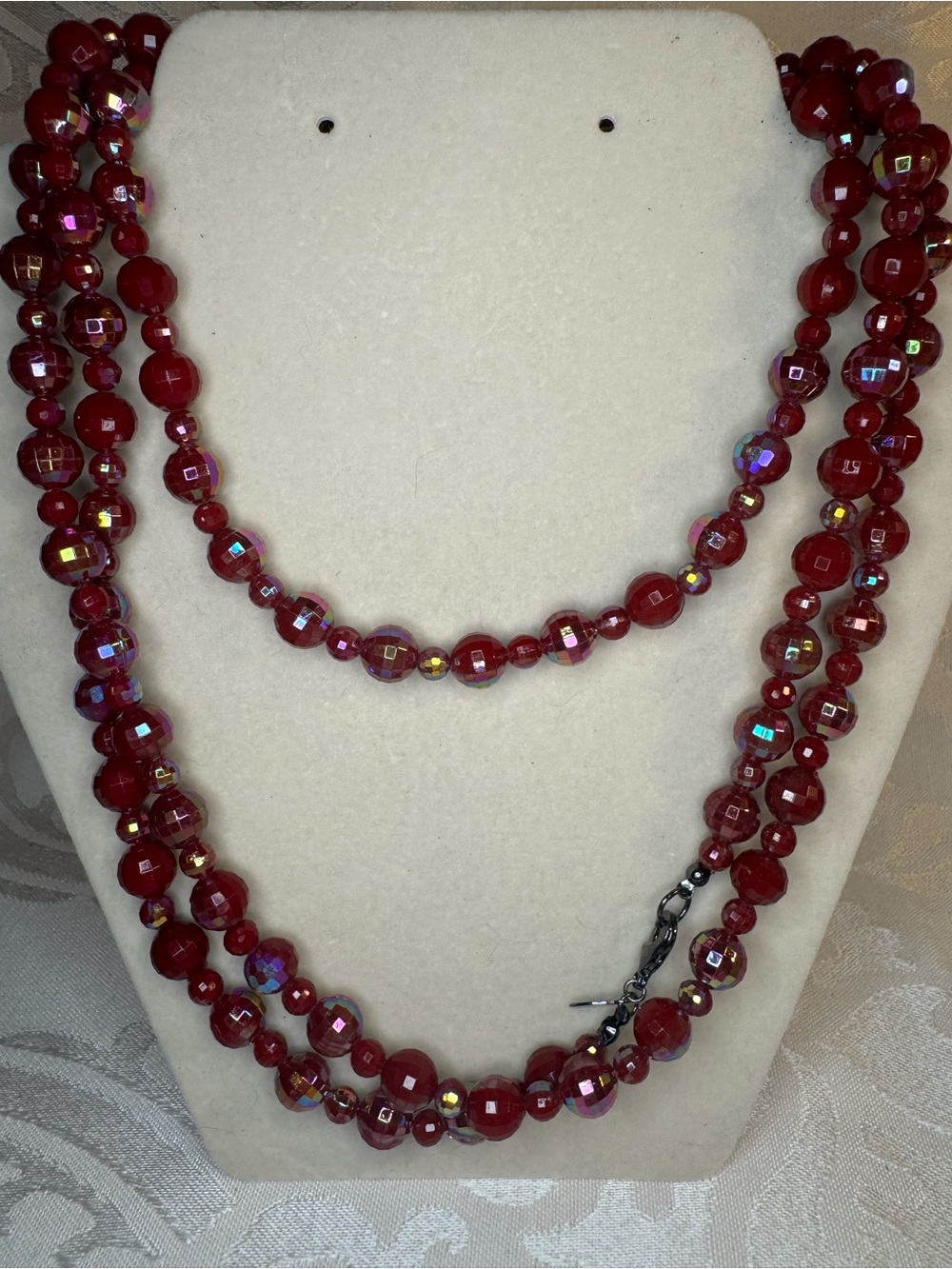 New Premier Designs Red Iridescent Bead Necklace